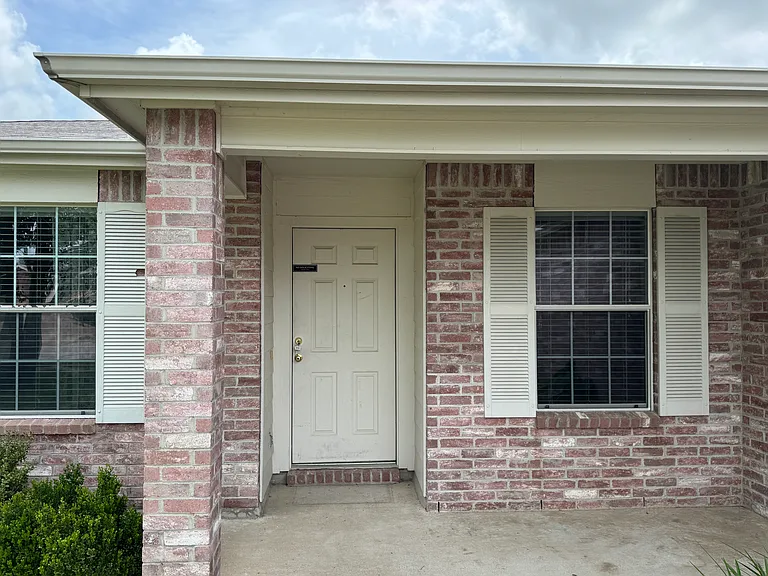 5423 Coach Stop Dr — Photo 11