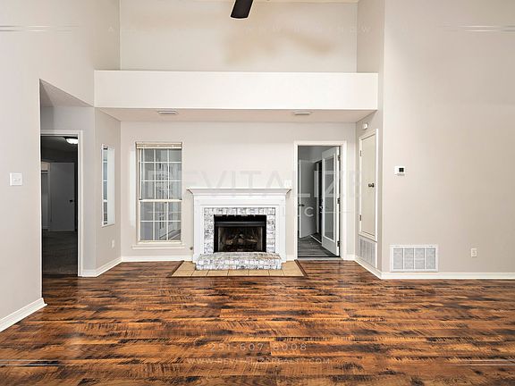 2nd image of 2108 Panorama Dr