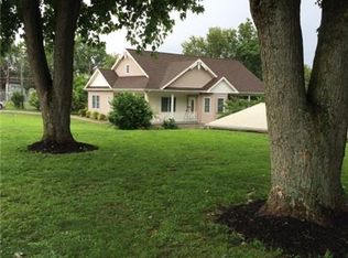 220 Highbanks Ferry Rd, Slaughters, KY 42456