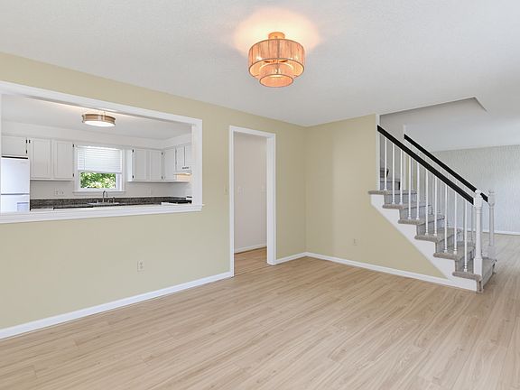 3rd image of 24 Killian Drive