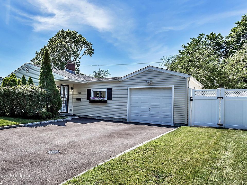 1st image of 130 Southwood Cir