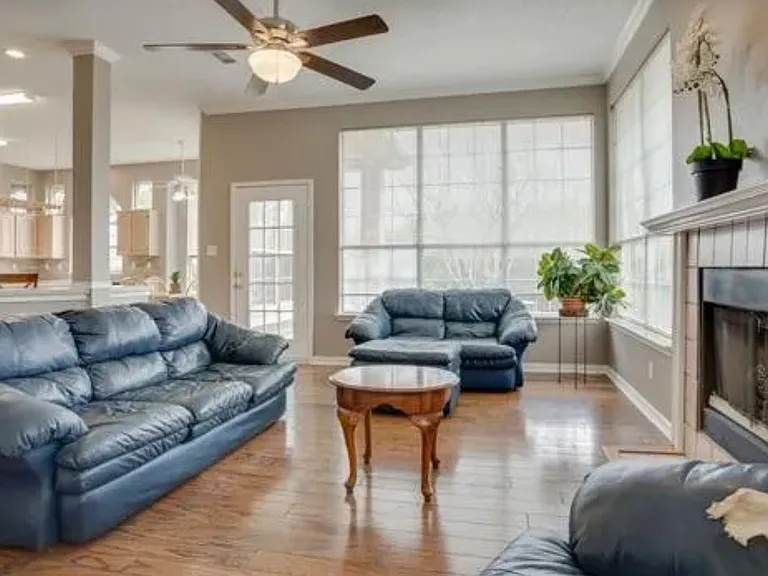 5837 Poole Dr — Photo 2