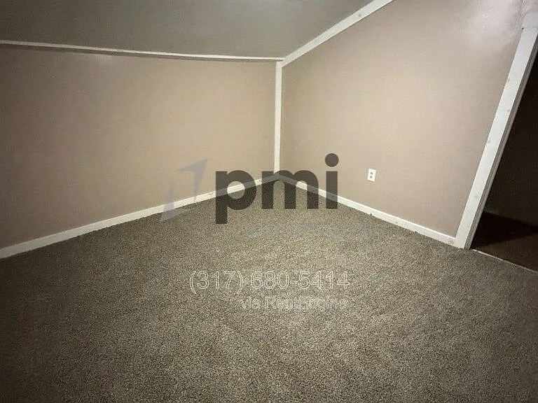 1023 E 8th St #3 — Photo 22
