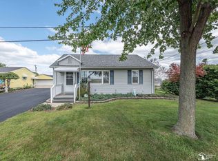 1044 Lasalle Rd, Monroe, MI 48162