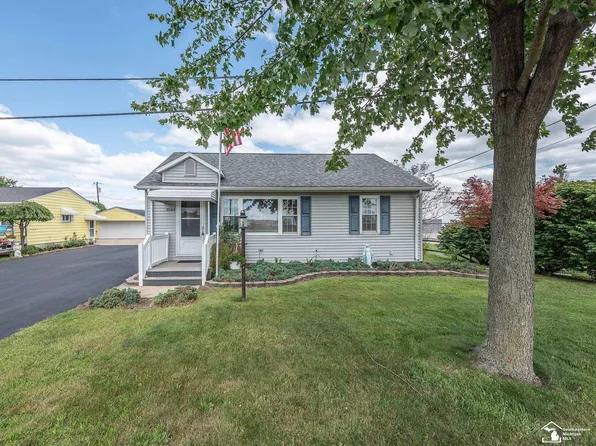 1044 Lasalle Rd, Monroe, MI 48162