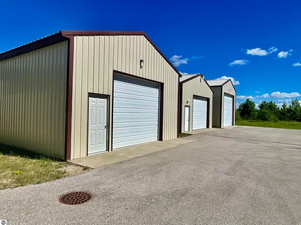 6173 Shanty Creek Rd #15, Bellaire, MI 49615