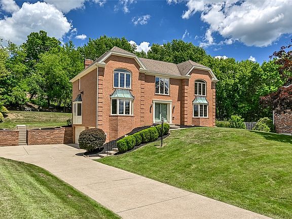 3rd image of 2528 Riva Ridge Ct