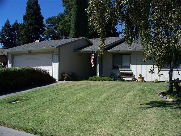 1st image of 1453 Bridle Ln