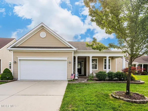 5 Ventnor Court, Waretown, NJ 08758