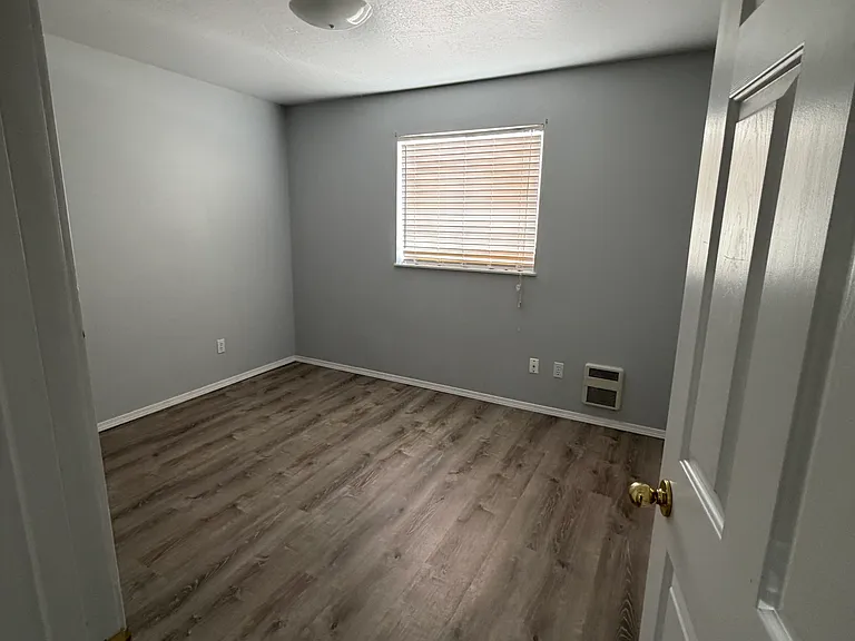 116 Delaware Ave #E — Photo 6