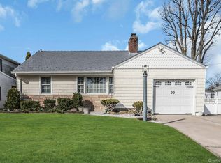 5 Sherwood Road, Glen Cove, NY