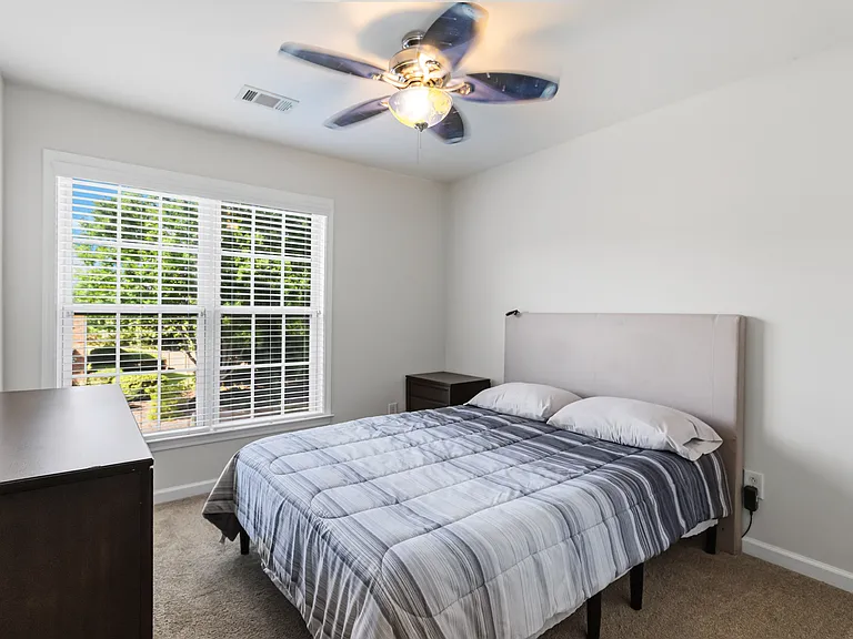 105 Finchley Dr — Photo 12