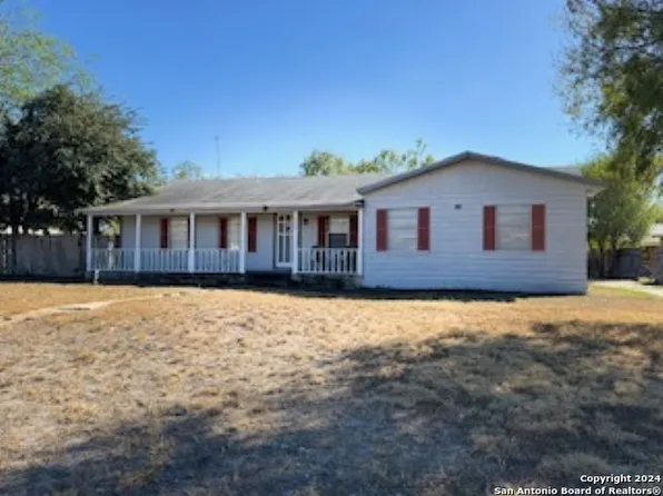 602 E BLAIR, Three Rivers, TX 78071