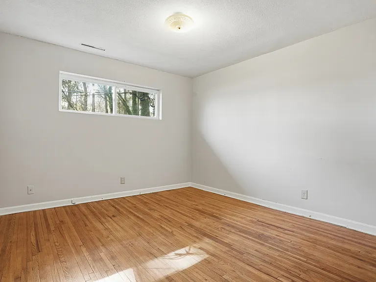 345 Brannan Rd — Photo 11