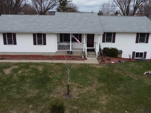 219 Vine St, Mauston, WI 53948