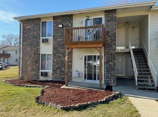 2000 Light Rd APT 101, Oswego, IL 60543