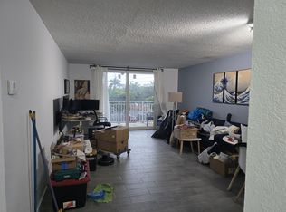 6950 NW 186th St APT 306, Hialeah, FL 33015