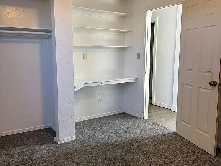 660 Thistle Dr — Photo 22