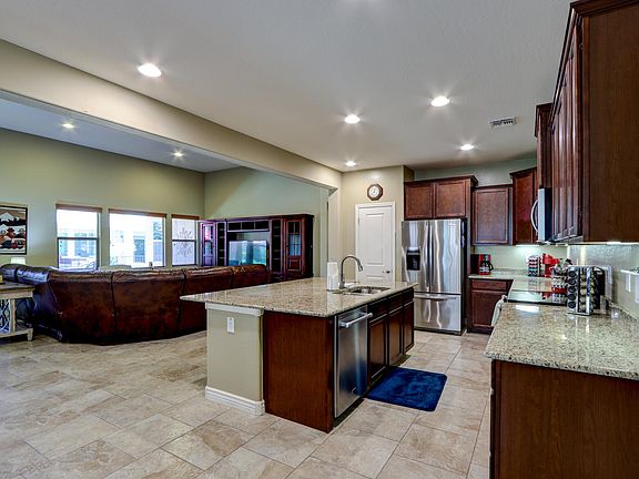 4th image of 331 N Agua Fria Ln