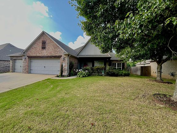 2nd image of 3640 W Bowling Green Pl