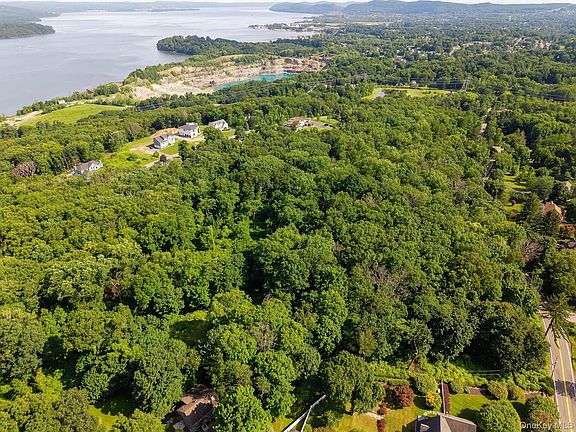 3rd image of 86 Buckberg Road
