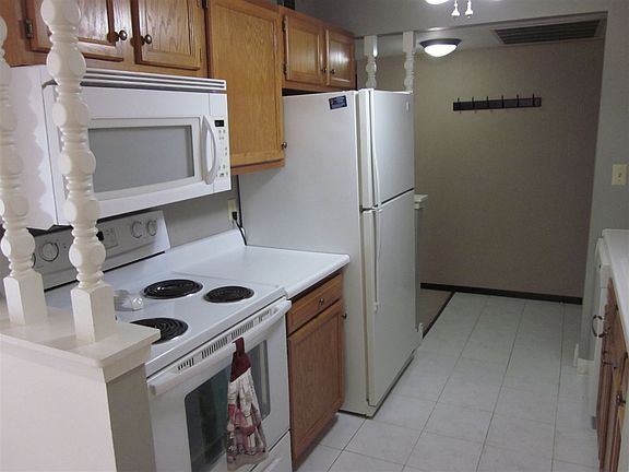 4th image of 2929 Sunnyside 300a Dr