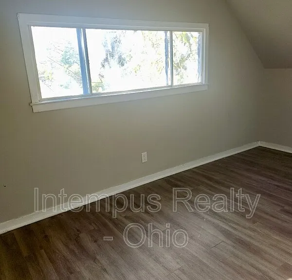 3925 Irwin Ave — Photo 12