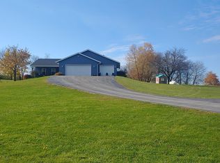 2718 Lundgren Rd, Pecatonica, IL 61063