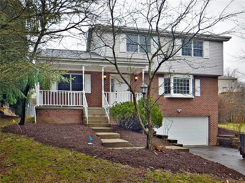 275 Rose Ct N photo 1