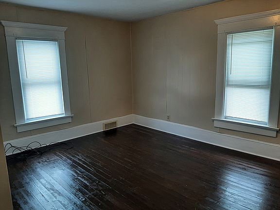 4th image of 416 Marian St #2