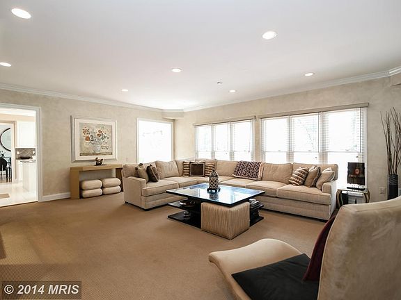3rd image of 11600 Glynshire Ct