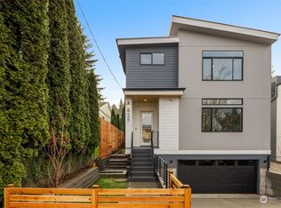 825 NE 105th St, Seattle, WA 98125