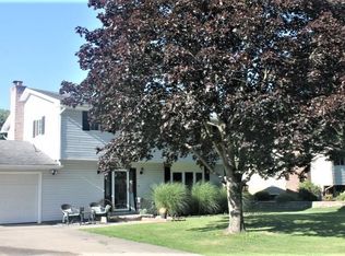 12610 Lakeside Dr, Conneaut Lake, PA 16316
