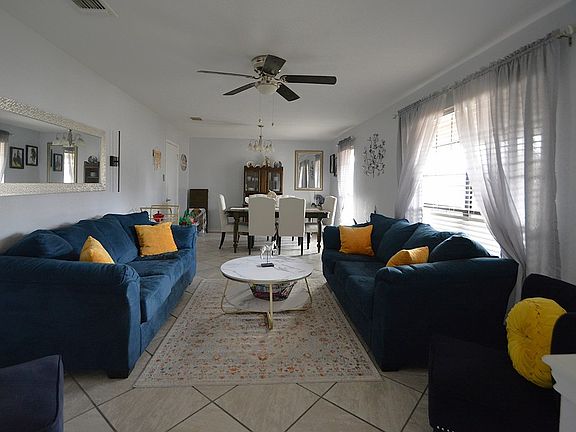 2nd image of 306 Ranchero Rd