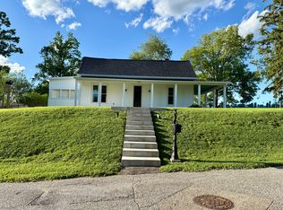 518 E Main St, Newburgh, IN 47630