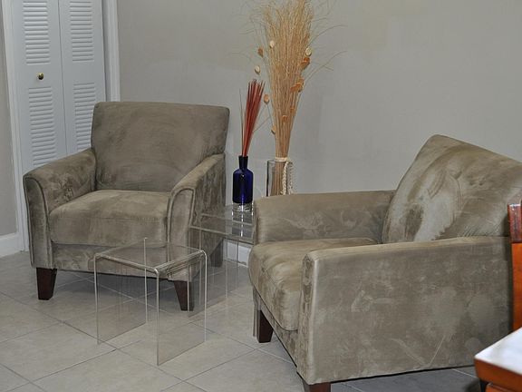 3rd image of 4061 N Dixie Hwy APT 4