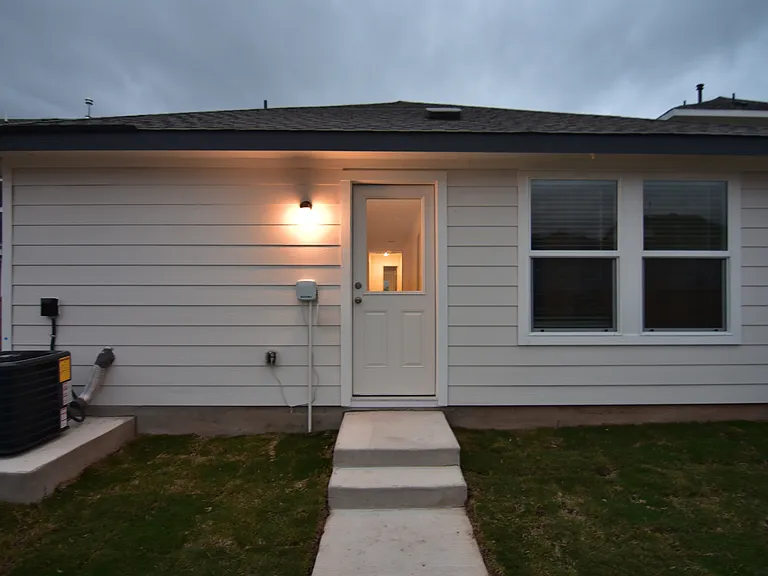 409 Keefer Ln — Photo 129