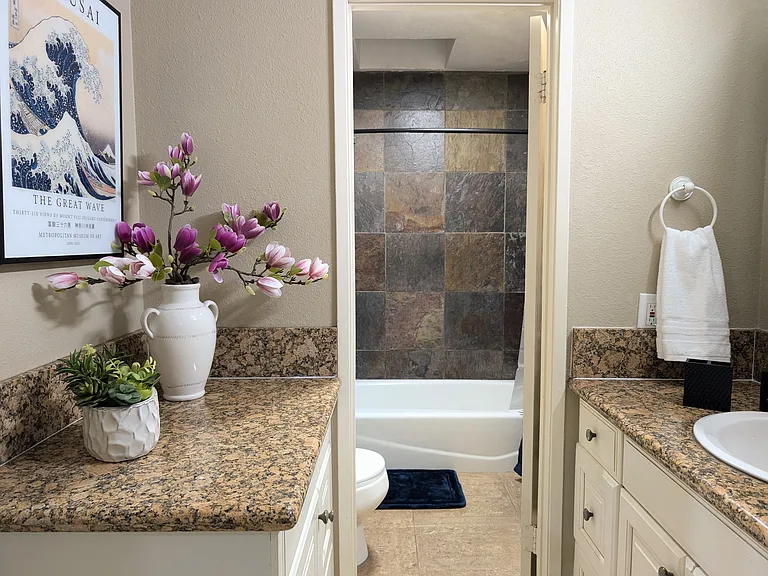 20440 Huntcliff Ln — Photo 24