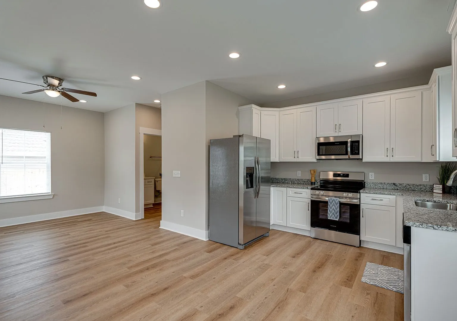 2 Br 1 Ba Adu - New Construction - Downtown Chattanooga — Photo 3