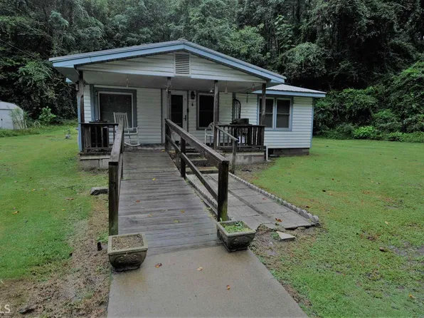 1752 Rock Quarry Cir, Toccoa, GA 30577