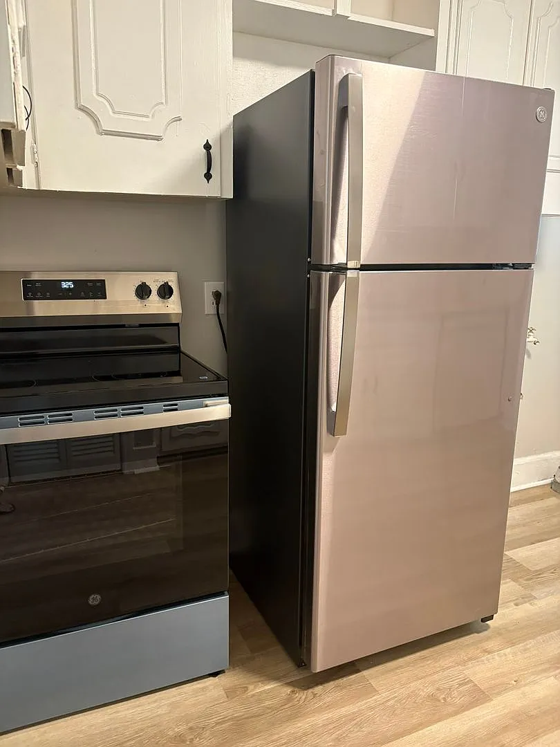 1915 Bullard St 2 Bed, 1 Bath $750/month — Photo 4