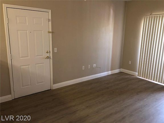 3rd image of 8250 N Grand Canyon Dr Unit 1063