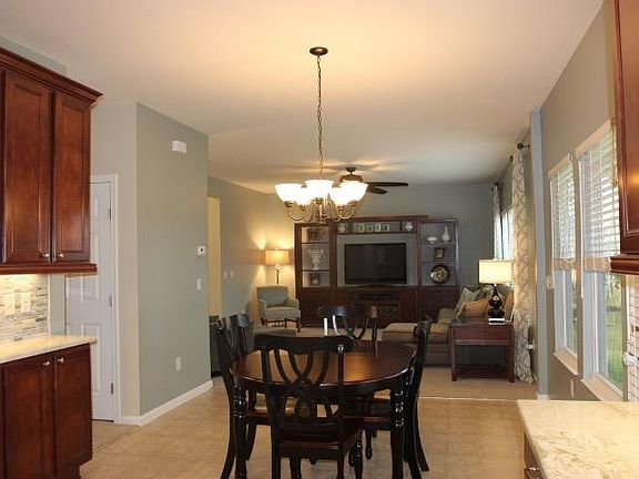 4th image of 1550 Abigail Ct
