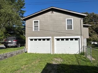 104 Circle Dr, Hendersonville, NC 28739