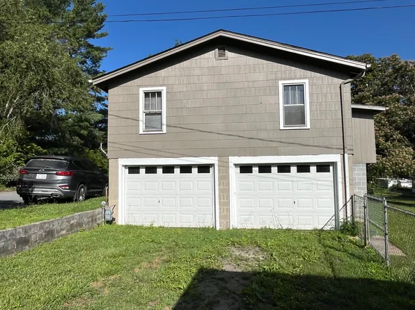 (undisclosed Address), Flat Rock, NC 28731