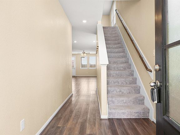 4th image of 2108 Sweet Bay Dr