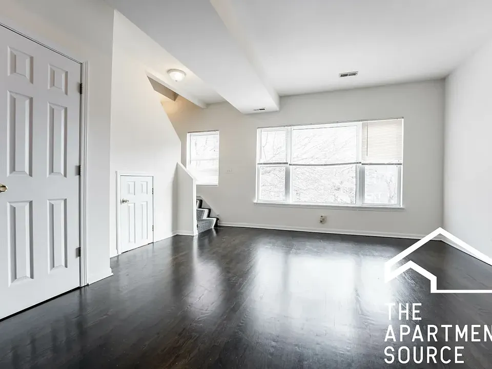 2440 N Ashland Ave #2