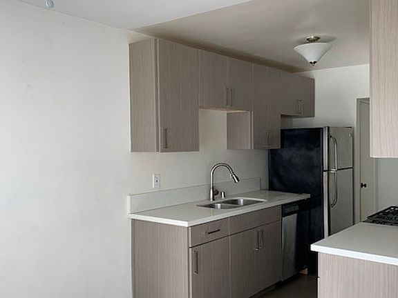 2nd image of 3714 Inglewood Blvd APT 10