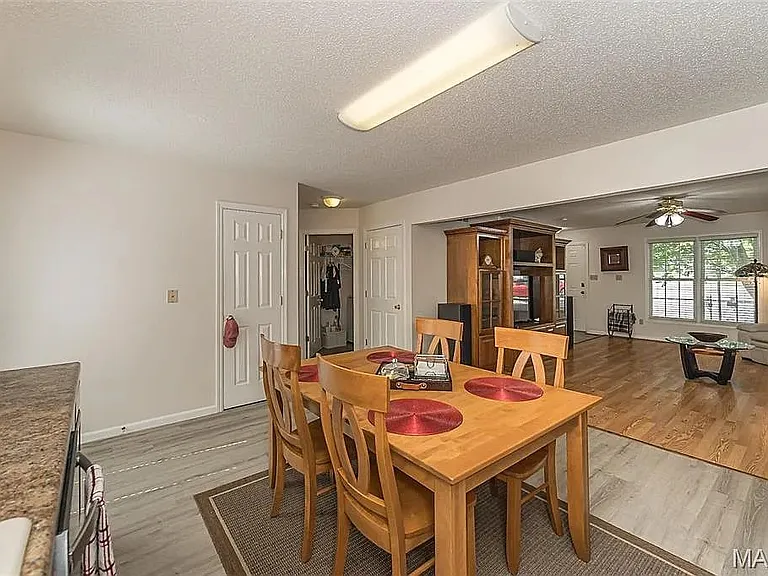 1079 Goss Ct — Photo 9