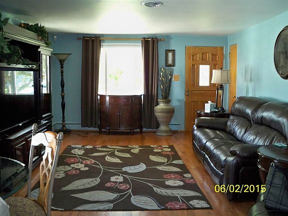 4th image of 2309 Wilson Ave